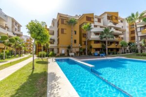 Продажа квартиры в провинции Costa Blanca South, Испания: 3 спальни, 118 м2, № RV2780UR-D – фото 3