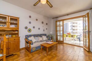 Продажа квартиры в провинции Costa Blanca South, Испания: 2 спальни, 91 м2, № RV2783UR-D – фото 1