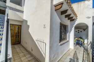 Продажа квартиры в провинции Costa Blanca South, Испания: 2 спальни, 91 м2, № RV2783UR – фото 18