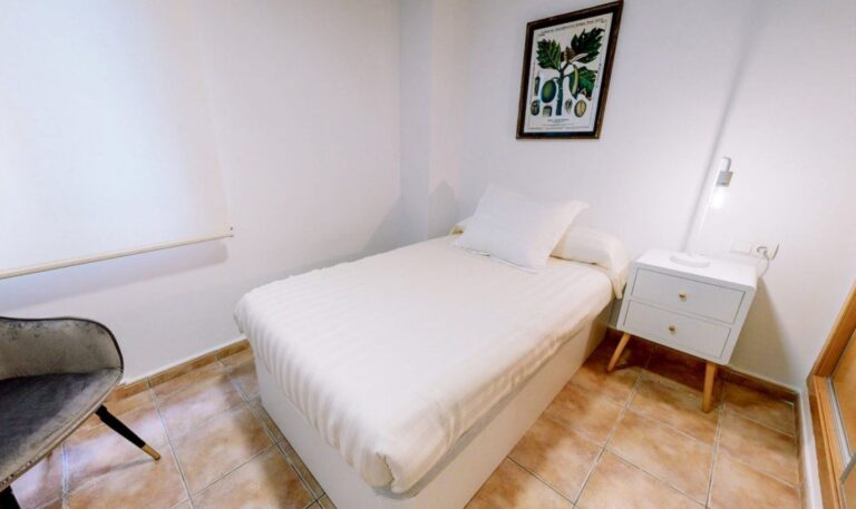 RV1298QU : Отремонтированная квартира в центре Аликанте с туристической лицензией