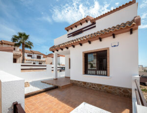 Продажа квартиры в провинции Costa Blanca South, Испания: 3 спальни, 84 м2, № NC2834PA – фото 1